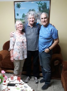 Ruth Galinis y Brian Read junto a Pedro Gonzélez, Coordinador General del CCRD-C