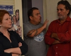 Luis A. García Isabel Santos y el realizador Léster Hamlet durante la realización del largometraje Ya no es antes