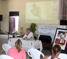 El escritor Enrique Pérez habló de la necesidad de convertir las librerías y bibliotecas en espacios para la difusión de la cultura artística