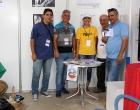 Equipo de trabajo del CCRD-C durante el montaje del stand en ExpoCuba