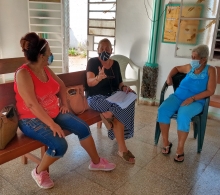 Rosa Amparo Hernández Jiménez, profesora de Economía y emprendedora, realiza la asesoría metodológica