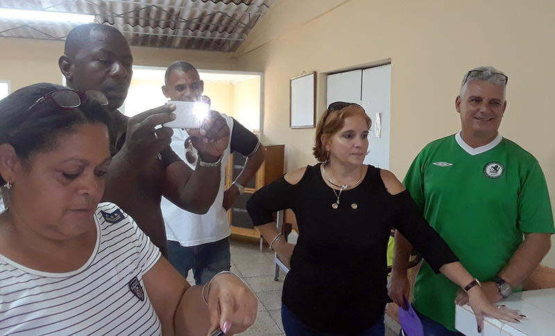 (Al centro) Alina Beltrán Castillo, Presidenta Nacional de la ACTAF