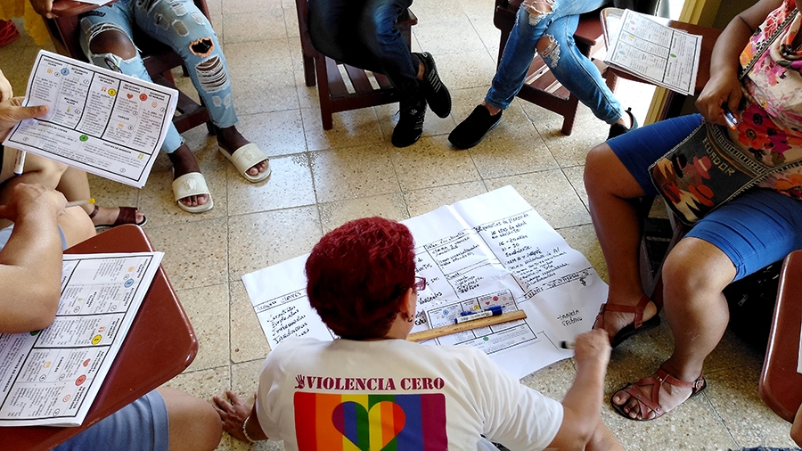 Momento de elaboración de un plan de negocio para una guardería infantil