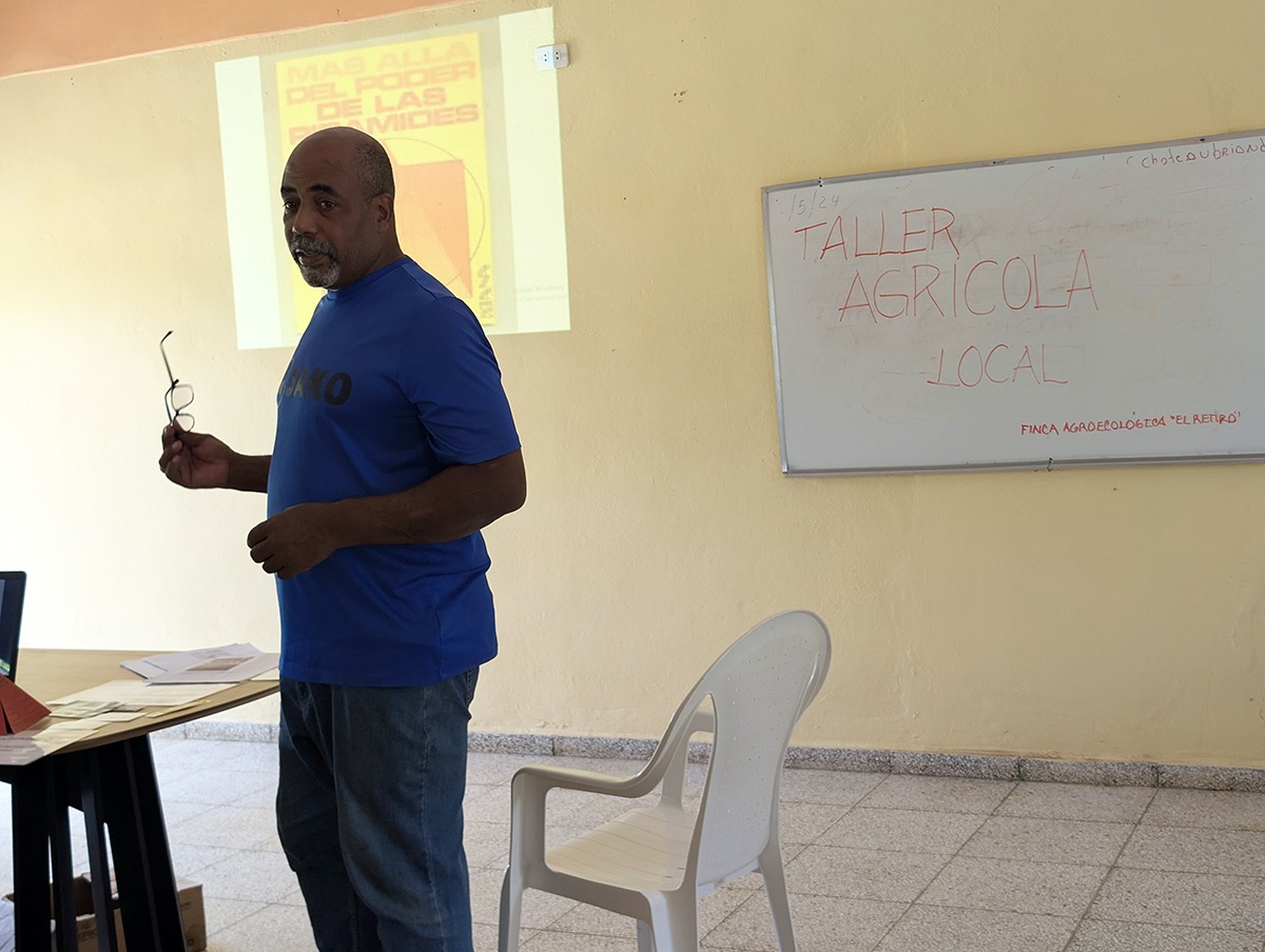 El Dr. Menelao Montenegro se refiere a las ventajas de la Energía Piramidal para la conservación de los productos almacenados