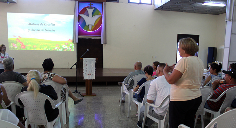 Los trabajadores del CCRD-C dan gracias por las bendiciones recibidas