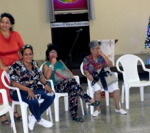 Yenia Pupo, coordinadora del Programa Académico, recibió a las participantes a la Asamblea