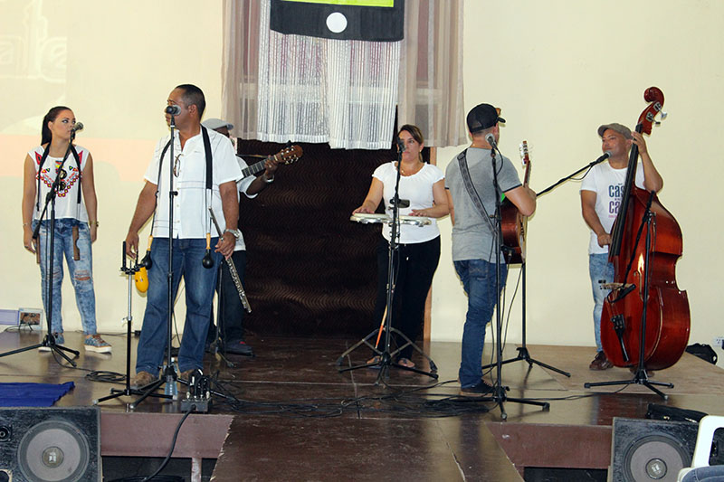 4-Grupo-DAquí-Son