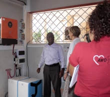 Visita al hogar de ancianos Daddy John, en Colón, beneficiado con el sistema de paneles solares financiado por AWO Internacional