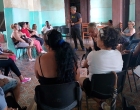 Al centro, Frank Velázquez Zaldívar, Vicecoordinador del Programa Académico, facilita el Taller
