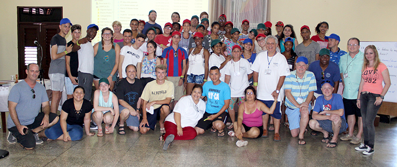 Grupo asistente al Campamento de verano para adolescentes y jóvenes