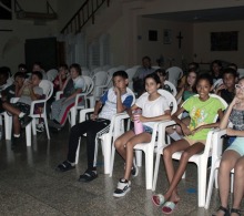 Durante la proyección de materiales audiovisuales