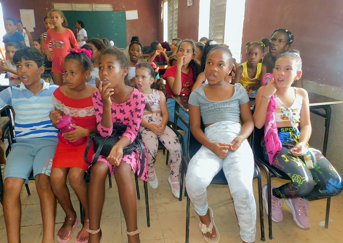 Los infantes hablan sobre bullying y cuidado del medio ambiente