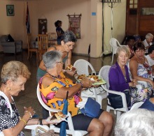 12.-Muchos-de-los-platos-ofrecidos-durante-la-celebracion-fueron-de-confeccion-casera-y-traidos-por-los-propios-integrantes