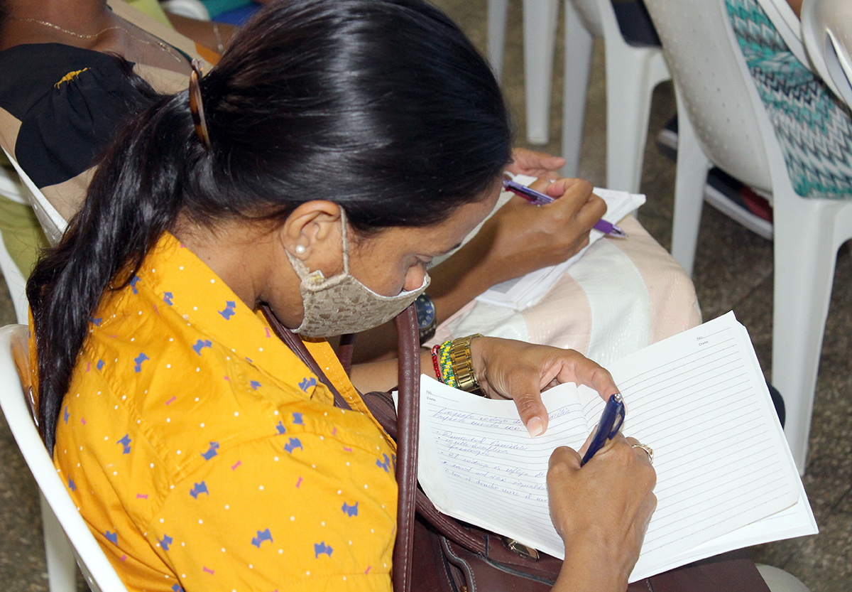 El público tomó notas sobre lo compartido por los especialistas