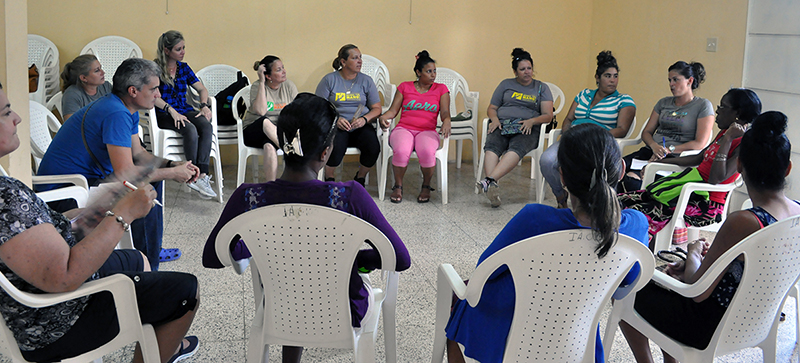 Reunión con maestras de la localidad