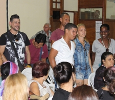 Integrantes-del-Proyecto-de-intervención-integración-y-transformación-sociocultural-matancero-AfroAtenas-asisten-a-la-proyección-del-audiovisual-Out-About-