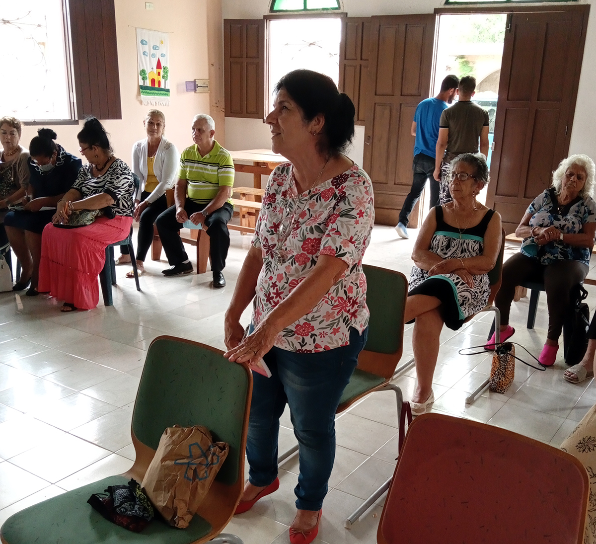 Las personas de la comunidad hablan sobre sus necesidades
