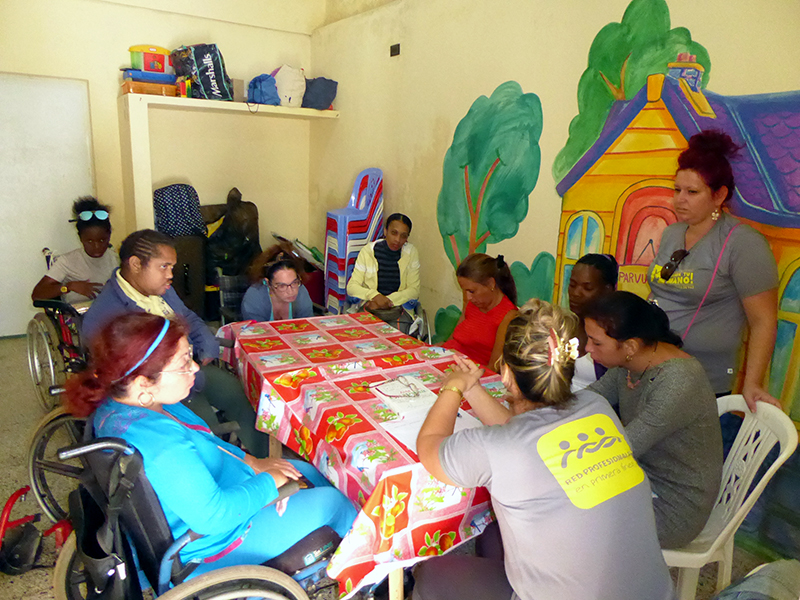 Profesionales en primera línea de ayuda en Taller Autoestima e imagen corporal para adolescentes