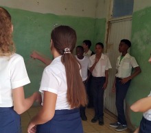 Las dinámicas en que se asumen roles para representar determinadas situaciones permiten incitar la reflexión en torno a la resolución de conflictos de modo pacífico