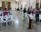 Trabajadores del CCRD-C en un canto congregacional