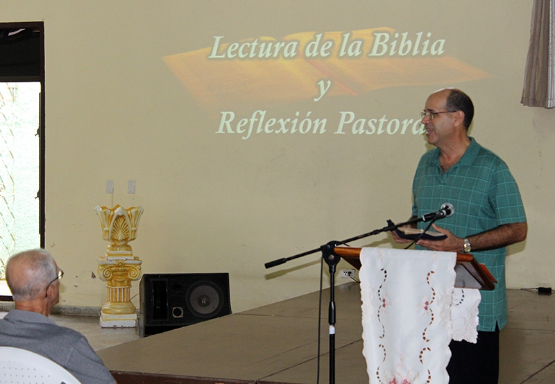 El Pastor Samuel Hernández reflexionó sobre la relación entre la fe y la paz