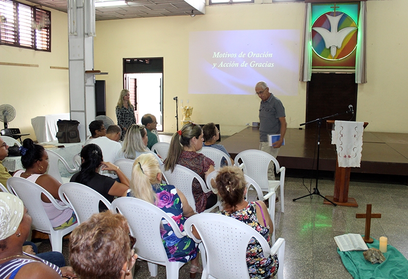 El Rev. Raimundo García Franco dio gracias por la compañía de Dios en su vida y la de su esposa