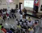 Durante el devocional por el Día del hombre