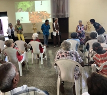 Para intercambiar sobre los usos de algunas plantas medicinales, se acudió a la interpretación de escenas costumbristas