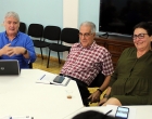 De izquierda a derecha, Fernando Ravsberg, Pedro González y Rita M. García Morris