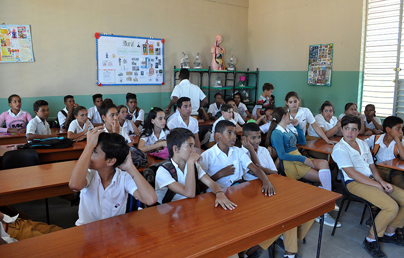 Alumnos de la escuela que asistieron al Taller