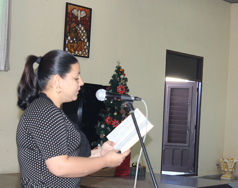 Patricia de la Paz Sarraff, especialista de la Pastoral para la Reflexión y el Diálogo, lee el Salmo 8
