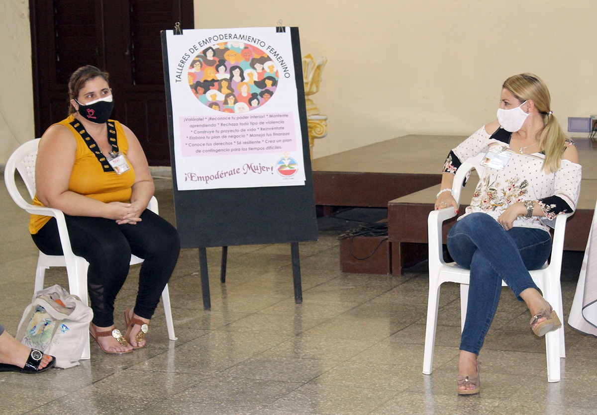 Intercambio sobre proyectos de vida con la facilitadora Elaine de la Paz