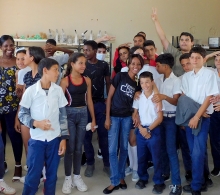 Cambio social es el proceso de modificar actitudes, valores y acciones para afrontar problemas sociales de forma positiva