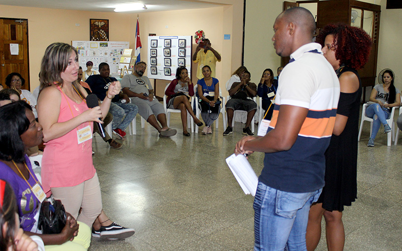Intercambio durante el taller Marketing digital