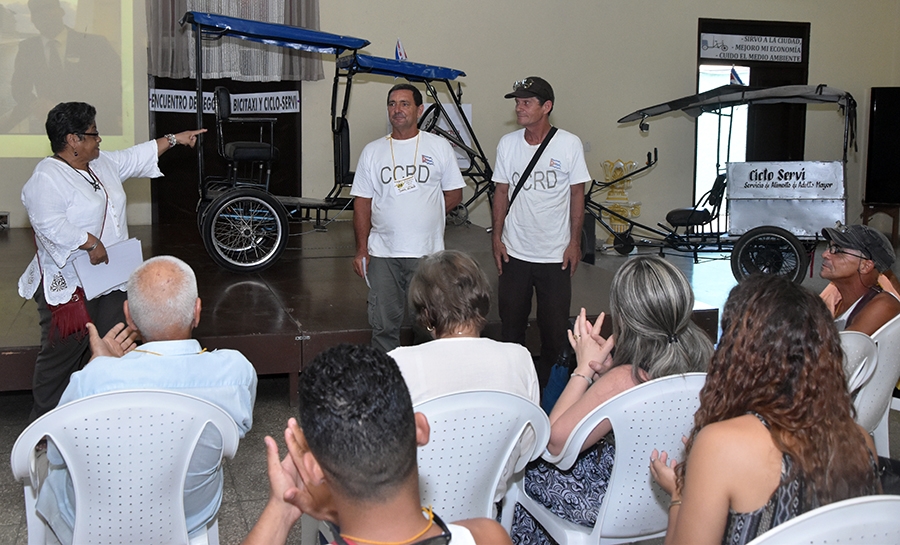 Se reconoció el trabajo de Juan A. Bello y Ernesto Santos, quienes entregan la cantina con alimentación a personas con necesidades especiales