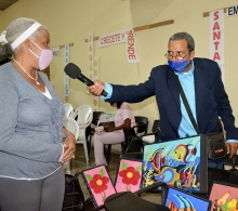 Alfredo Rojas Donatién, especialista de nuestro Centro, propició que las participantes presentaran sus productos