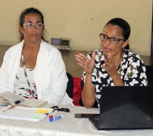 Las especialistas en Gerontología y Geriatría, Yudileyvis Santana García (izq.) y Yenisleidy Fonseca León hablaron de las consecuencias de la polifarmacia