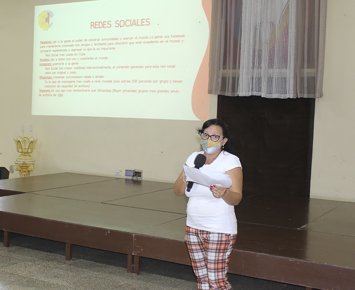 Lourmary Rodríguez Santamaria, especialista del Espacio Cultural… presenta la nueva estrategia en el escenario físico y virtual