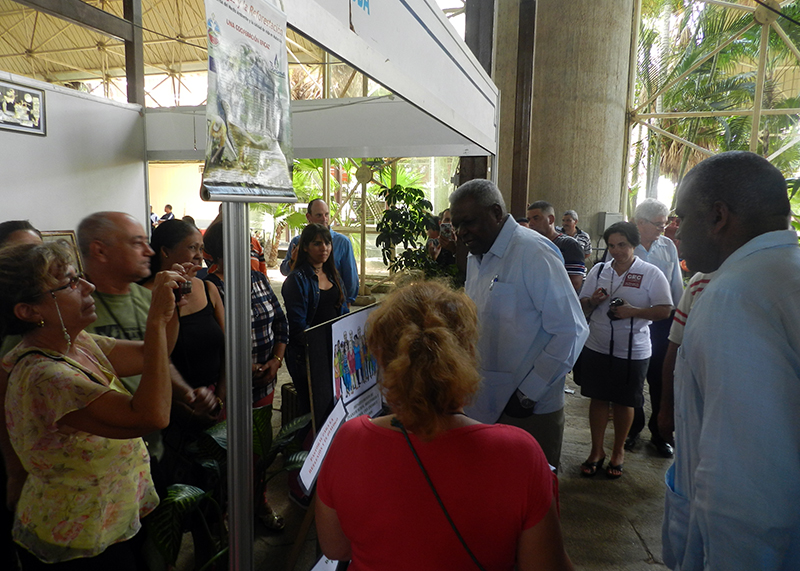 Al centro Esteban Lazo Hernández, Presidente de la Asamblea Nacional del Poder Popular de Cuba