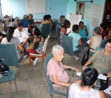 Las experiencias en grupos pequeños e interacciones uno a uno crean un sentido de comunidad y confianza.