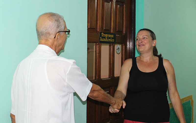 Ariane Gruszczynski, asesora institucional de la agencia Pan para el mundo (PPM) y Rev Raimundo García Franco