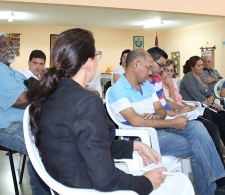 Victor Fowler, destacado intelectual cubano (a la izquierda) interviene en el debate suscitado