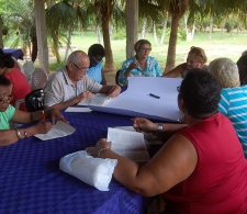 El Equipo # 2 durante el debate de las citas bíblicas