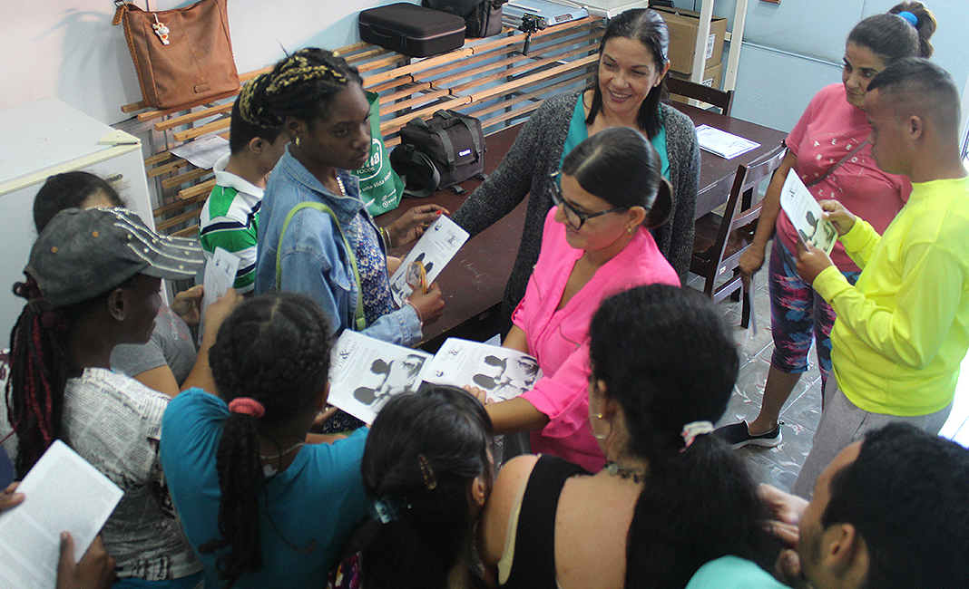 Los integrantes del proyecto Grandes Ilusiones recorrieron las áreas del CCRD-Cuba