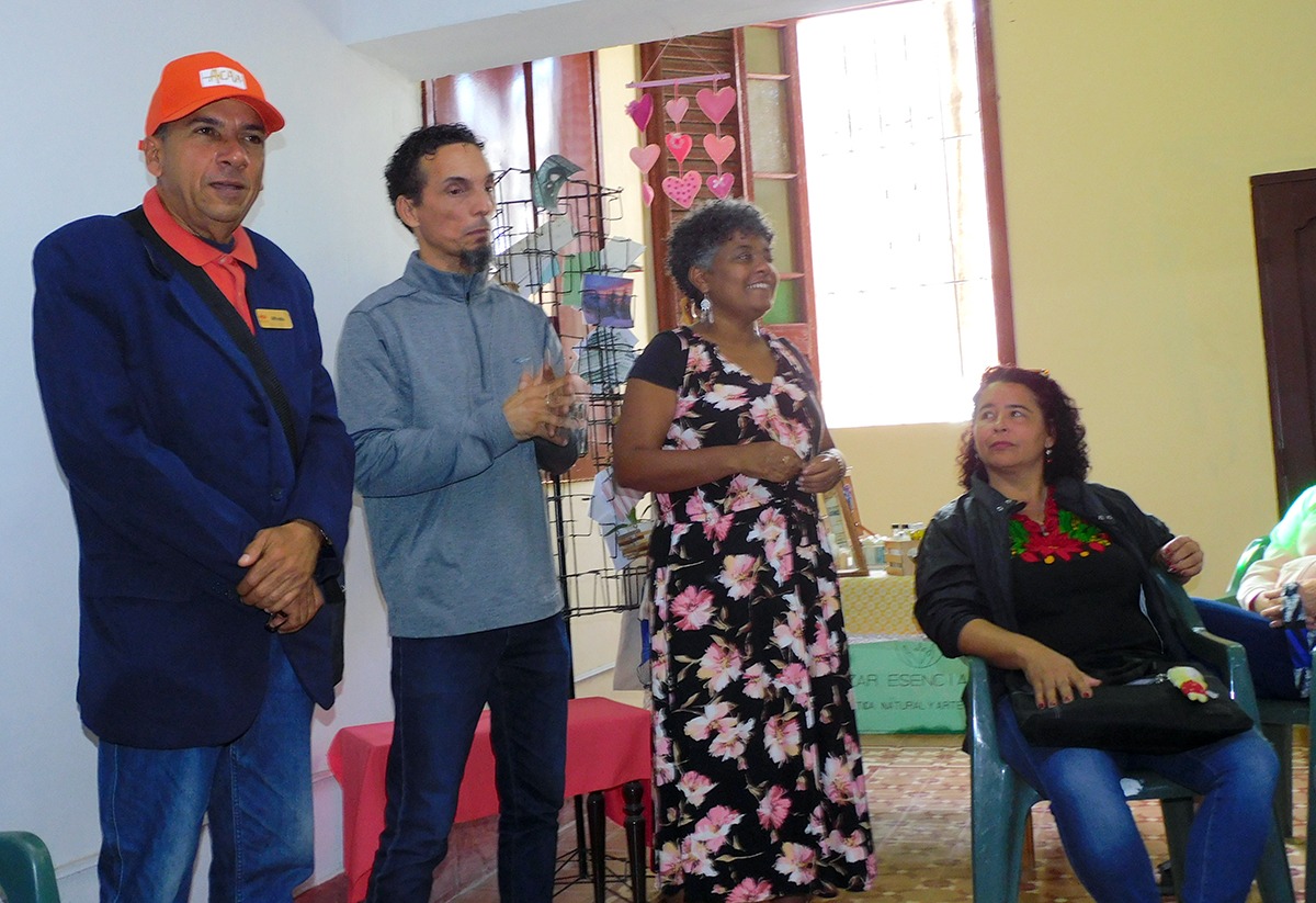 Una representación de la Asociación Cubana de Artesanos Artistas (ACAA) estuvo presente en el intercambio