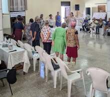 La psicóloga Yessi Hernández Sánchez, hizo énfasis en la importancia de construir redes de apoyo entre colegas y en el entorno familiar.