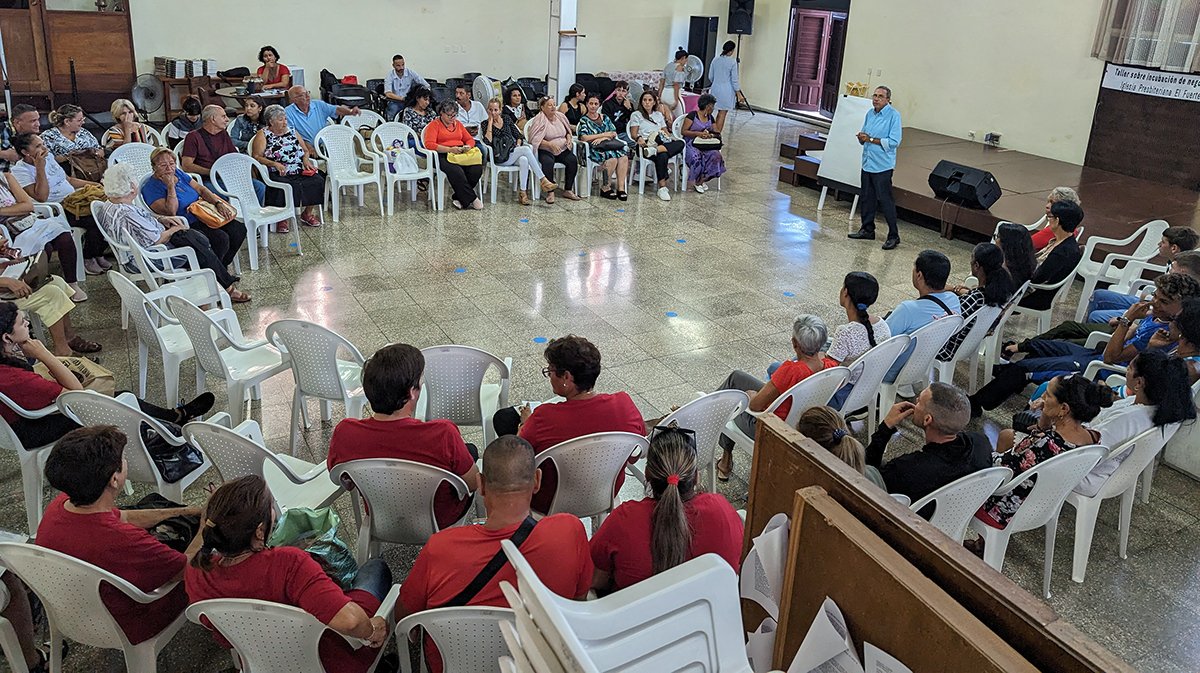 El especialista Alfredo Rojas Donatién habla sobre Plan de negocios y ventas