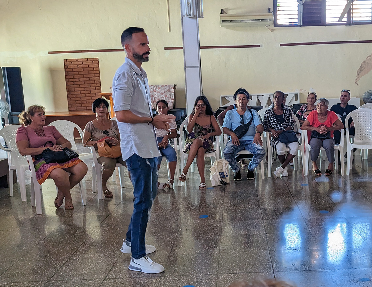 El profesor Alejandro Ramos Guerra, conversó sobre marketing digital