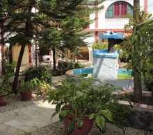 Los jardines del CCRD-Cuba en el área de la fuente