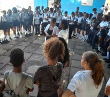 En la ESBU Esteban Hernández, las psicólogas Valia Solis y Maidenis Aguerrebere